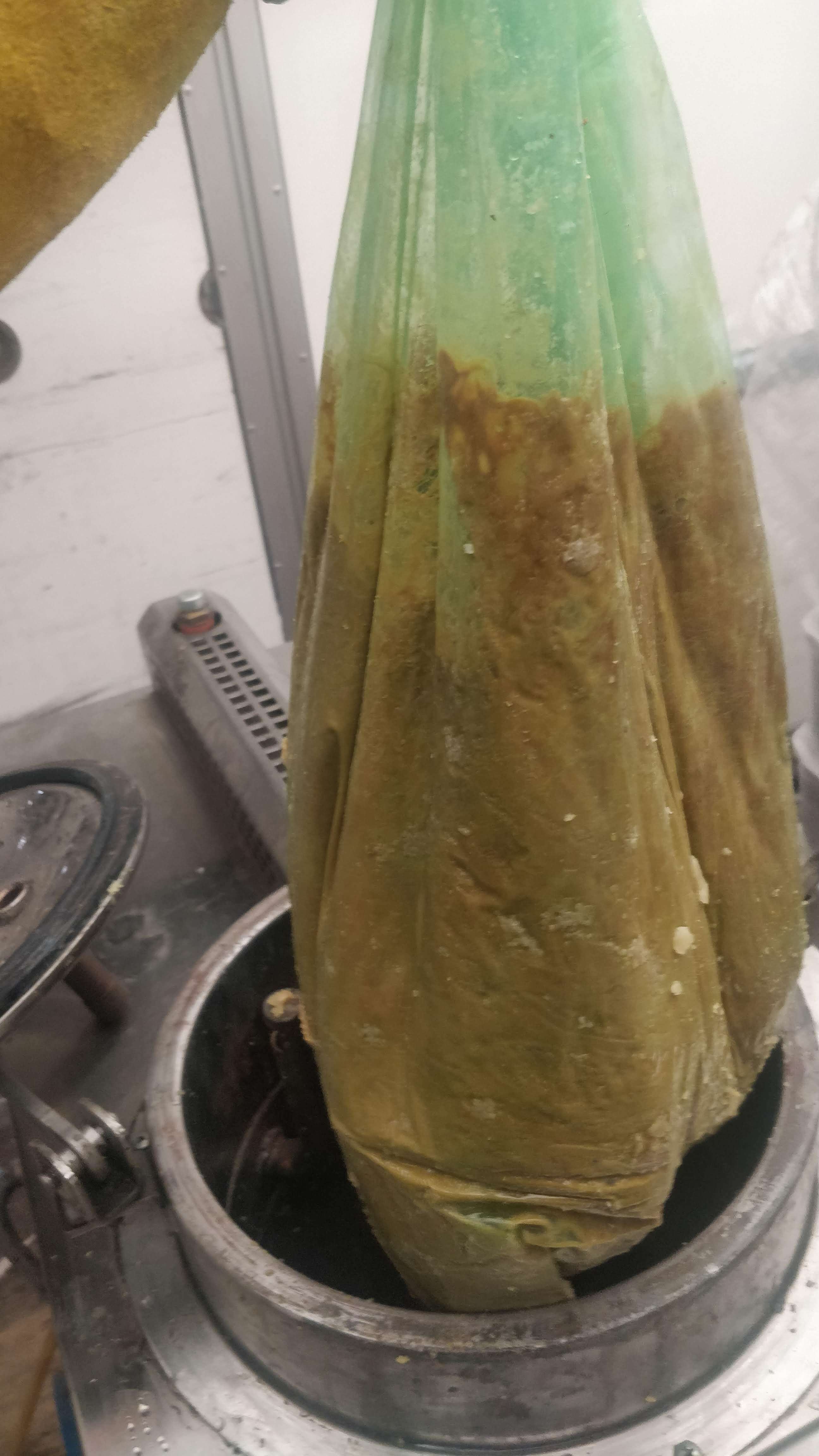 Removal of the Bag After Distillation